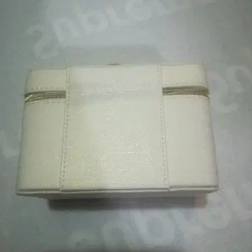 화이트 파우치 골드 지퍼