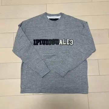 1PIU1UGUALE3 그레이 맨투맨 VII (즉완상품)