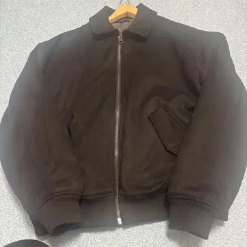 ZARA 블랙 점퍼 EU M / US S