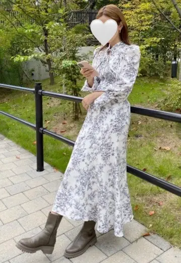 snidel Sustainable 데콜테 오픈 원피스 사이즈 0