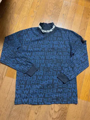 New Era 네이비 하이넥 트레이닝복