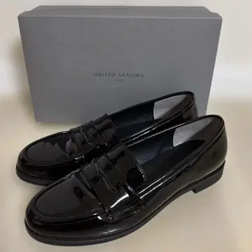 UNITED ARROWS 블랙 로퍼