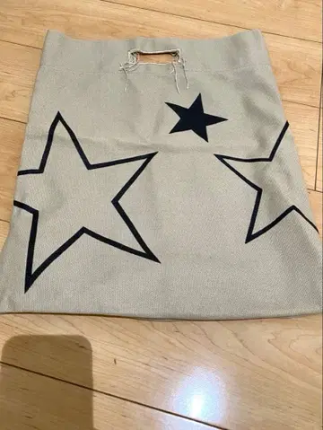 nouer 베이지 별 프린트 토트백