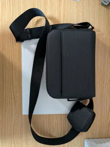 ZARA 숄더백 남성용 상품 설명 필독