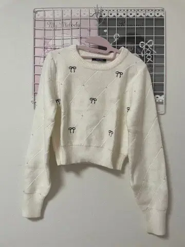 원 웨이 새틴 리본 펄 니트