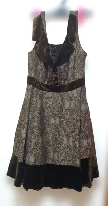 axes femme 브라운 JSK 리본 포함 무릎 기장 가을/겨울