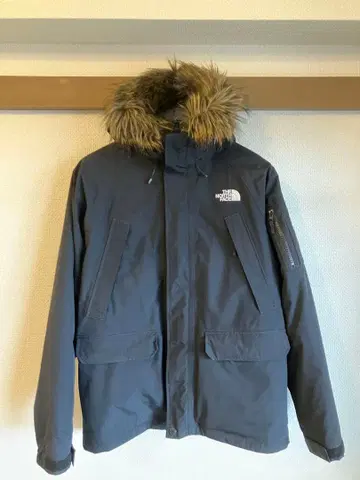 THE NORTH FACE 블랙 다운 자켓