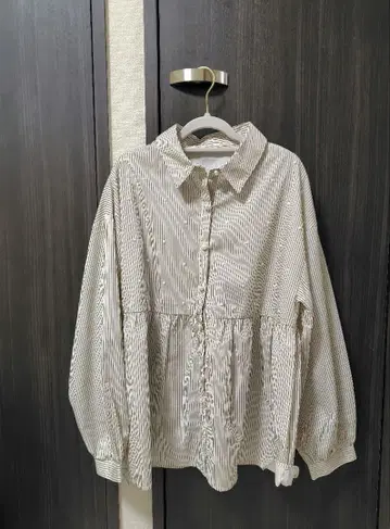 긴팔 셔츠 스트라이프 펄 장식 블라우스