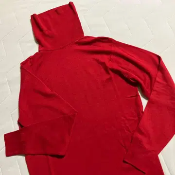 존스메들리 터틀넥 빨간색 울 100%