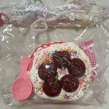 스퀴즈 체리 케이크