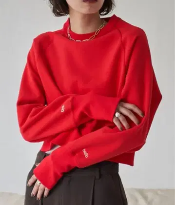 VACANCY 트레이닝복 빨간색 레드 로고 자수 숏 기장 트레이닝복