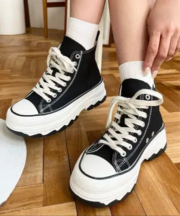 볼륨 통굽 하이컷 스니커즈