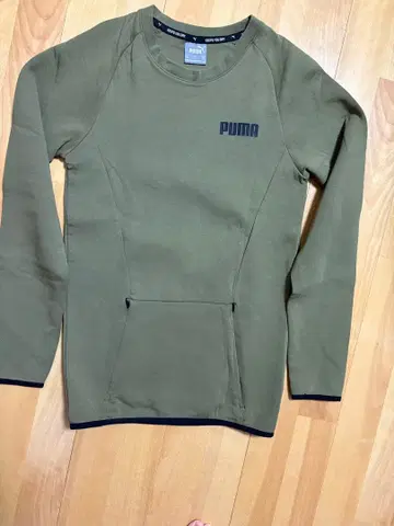 PUMA 올리브색 긴팔 티셔츠 XS