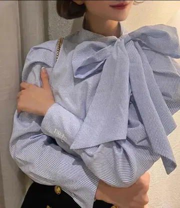 Bibiy. RIBBON CUFFS BLOUSE Blue 블라우스