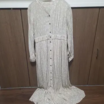 꽃무늬 원피스 베이지 긴팔 38 사이즈