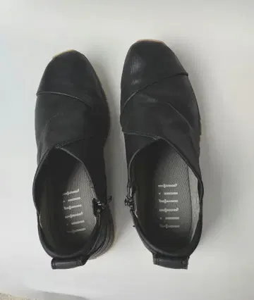 fitfit 크로스 인 스텝 스니커즈 블랙 22.5cm