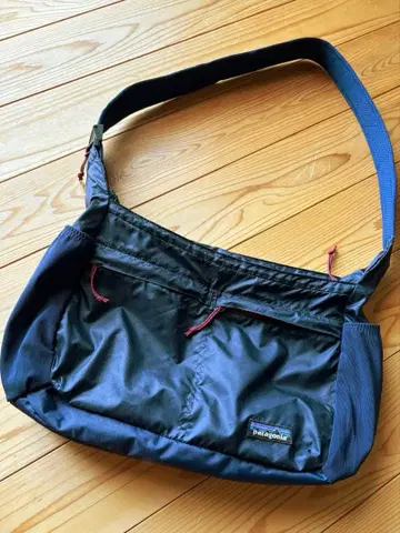 파타고니아 라이트웨이트 트래블 쿠리에