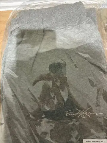 미사용 새상품 YouTuber 엔드레스 맨투맨 바지