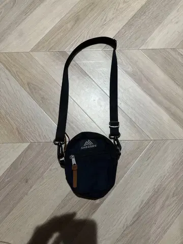 GREGORY 블랙 숄더백