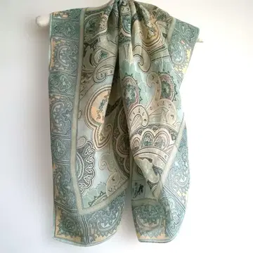 [주말 한정 가격 인하] Etro 페이즐리 스카프 스톨