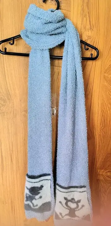 오레보레브라 복슬복슬 돼지 패턴 포함 스카이블루 머플러