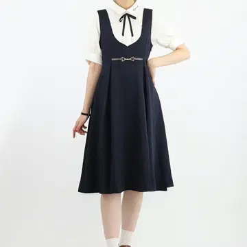 F i.n.t 체인 비트 사용 딥 V넥 오버롤 스커트