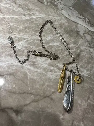 폴 스미스 페더 목걸이