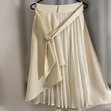 Makea 아이보리 플리츠 스커트 M