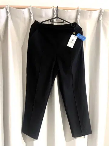 [ 미사용 새상품 ] TAKUMIBA 테이퍼드 팬츠 블랙