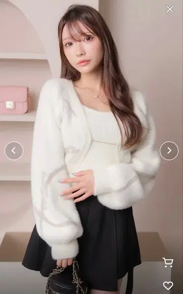 뉴앙스 라인 페더 니트 앙상블