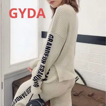 GYDA 소매 로고 GRANDEUR 스트레치 리브 니트
