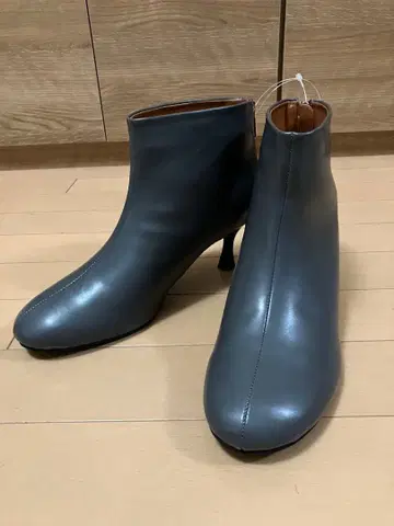 새상품 그레이 숏부츠