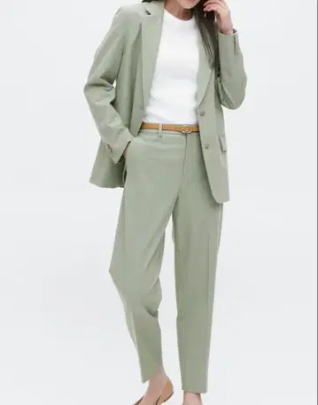 유니클로 릴랙스 테일러드 자켓 팬츠 셋업 그린