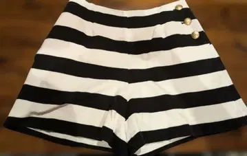 사만사 타바사 스트라이프 숏팬츠 골프 의류