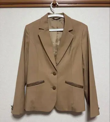 베이지 테일러드 자켓