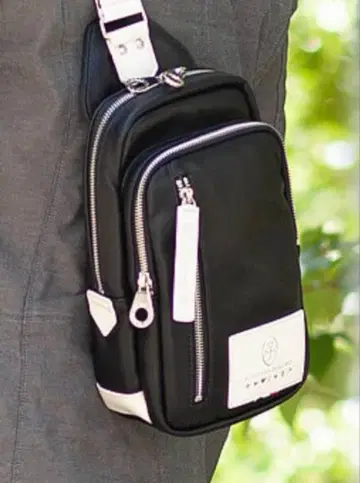 CASTELBAJAC 숄더백 블랙/화이트