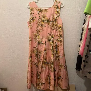 새상품 Million Carats 꽃무늬 슬리브리스 원피스 M 사이즈