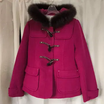 Feroux 페루 퍼 달린 핑크 더플 코트