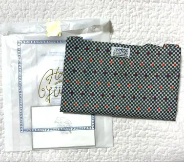 언덕 위의 집 베이비 토트 체커