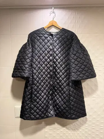 CELFORD 퀼팅 코트 블랙