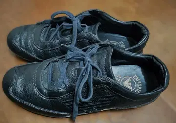 엠포리오 아르마니 가죽 스니커즈 여성용 블랙 스트링 슈즈 사양