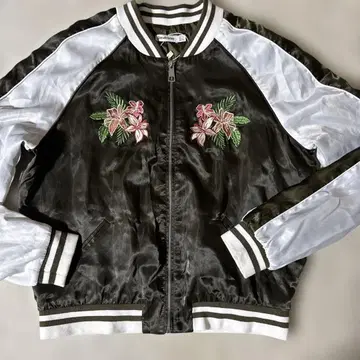 스트라디바리우스 꽃 자수 스카잔