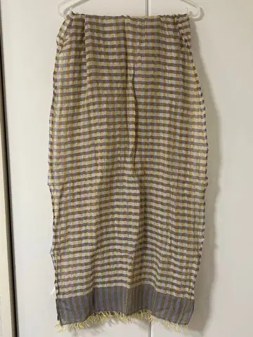 에네스베 체크 무늬 스톨