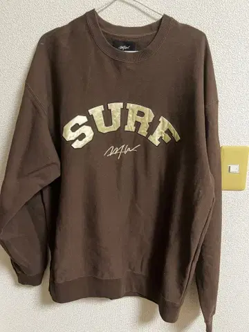 M. H. SURF 프린트 맨투맨 L 사이즈