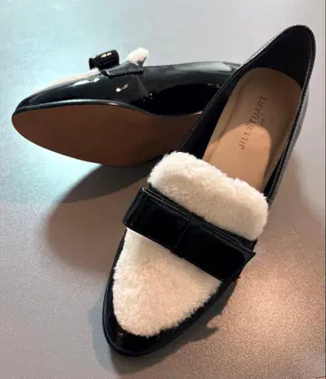 질 스튜어트 블랙 로퍼 리본 보아