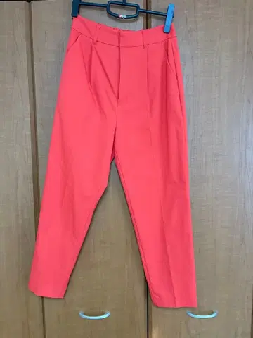 오렌지 테이퍼드 팬츠 L 사이즈