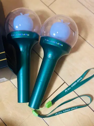 Mr. GREEN APPLE MGA Official Light Stick