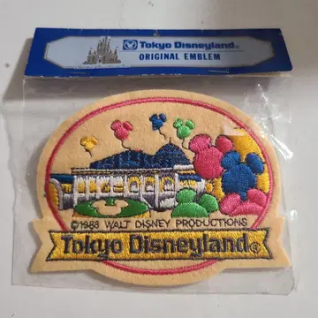 도쿄 디즈니랜드 엠블럼 1983년 개원