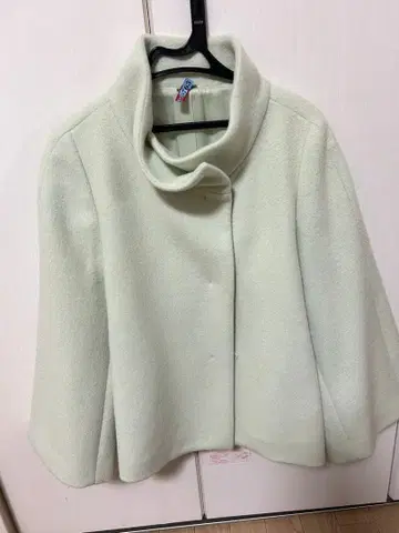 아나이 클리닝 완료 민트 그린 숏코트 사이즈 36