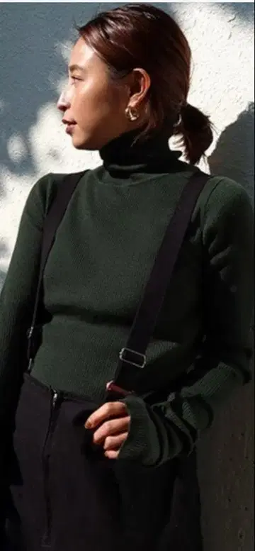 CREDONA 리브 터틀넥 니트 (Green)